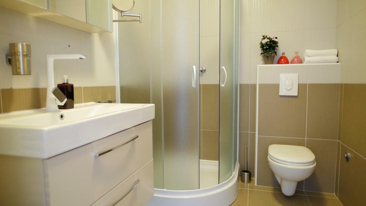 Paradiso Apartment *